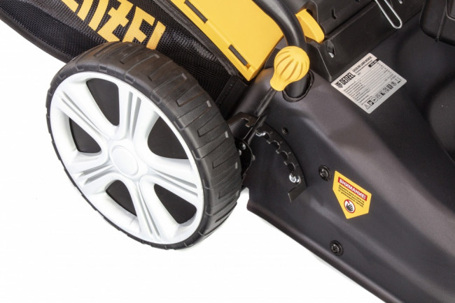 Газонокосилка бензиновая GLD-460, 146 куб.см, ширина 46 см, ручная, 7 уровней, травосборник 50 л Denzel Газонокосилка бензиновая GLD-460, 146 куб.см, ширина 46 см, ручная, 7 уровней, травосборник 50 л Denzel