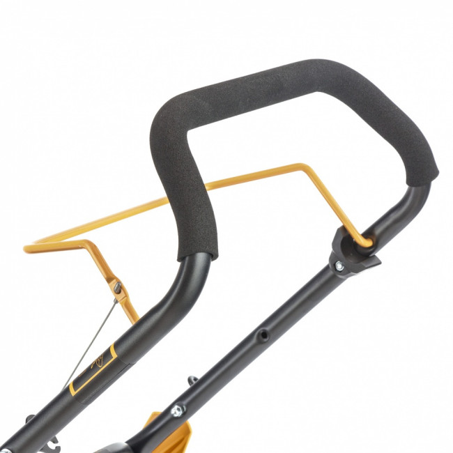 Газонокосилка бензиновая GLD-460, 146 куб.см, ширина 46 см, ручная, 7 уровней, травосборник 50 л Denzel Газонокосилка бензиновая GLD-460, 146 куб.см, ширина 46 см, ручная, 7 уровней, травосборник 50 л Denzel