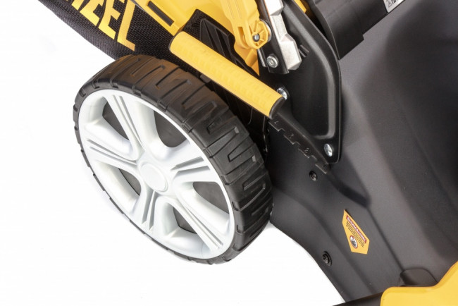 Газонокосилка бензиновая GLD-520SP, 196 куб.см, ширина 52 см, привод, 7 уровней,травосборник 60 л Denzel Газонокосилка бензиновая GLD-520SP, 196 куб.см, ширина 52 см, привод, 7 уровней,травосборник 60 л Denzel