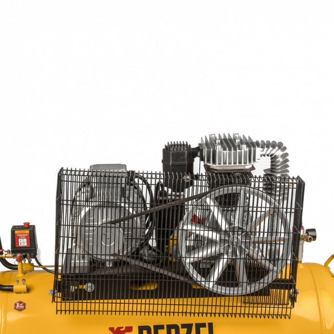 Компрессор DR5500/200, масляный ременный, 10 бар, производительность 850 л/м, мощность 5.5 кВт Denzel Компрессор DR5500/200, масляный ременный, 10 бар, производительность 850 л/м, мощность 5.5 кВт Denzel