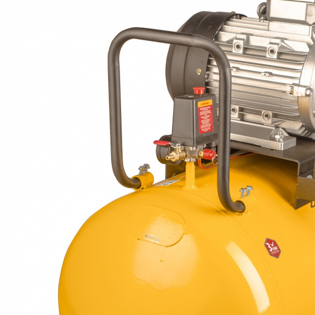 Компрессор DR5500/300, масляный ременный, 10 бар, производительность 850 л/м, мощность 5.5 кВт Denzel Компрессор DR5500/300, масляный ременный, 10 бар, производительность 850 л/м, мощность 5.5 кВт Denzel