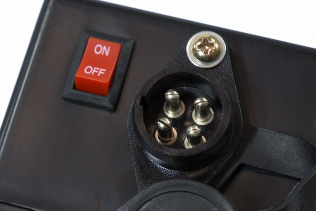 Лебедка автомобильная электрическая 4.5 т, 12 В Denzel Лебедка автомобильная электрическая 4.5 т, 12 В Denzel