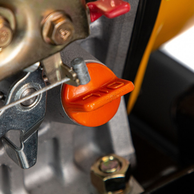 Генератор дизельный DD6300Е, 5.0 кВт, 220 В/50 Гц, 15 л, электростартер Denzel Генератор дизельный DD6300Е, 5.0 кВт, 220 В/50 Гц, 15 л, электростартер Denzel