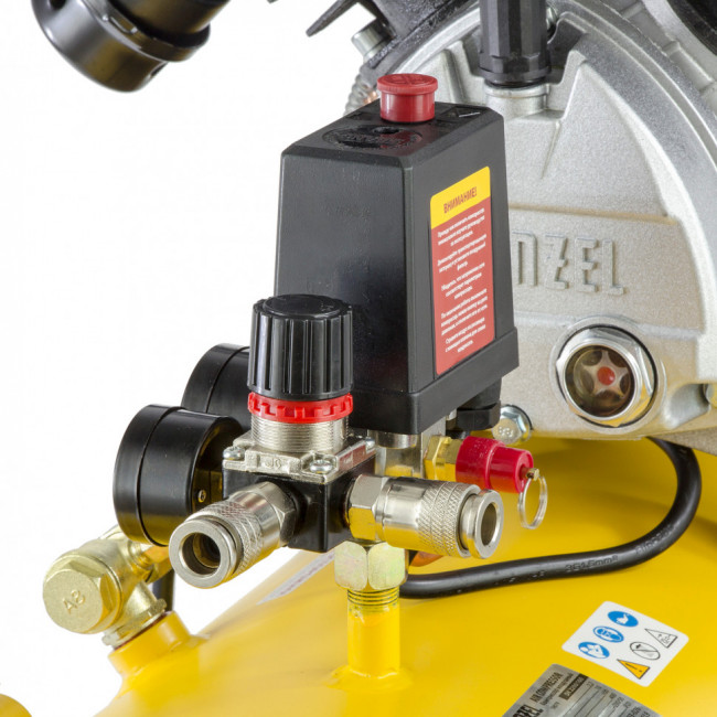 Компрессор воздушный DKV2200/100, Х-PRO 2.2 кВт, 400 л/мин, 100л Denzel