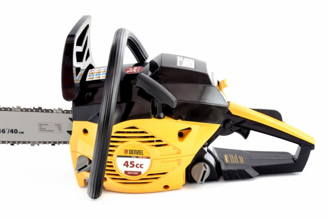 Пила цепная бензиновая DGS-4516, шина 40 см, 45 см3, 3 л.с, шаг 3/8, паз 1.3 мм, 57 звеньев Denzel