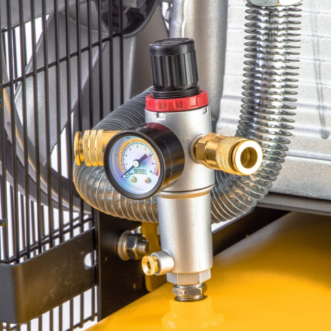 Компрессор DR4000/100, масляный ременный, 10 бар, производительность 690 л/м, мощность 4 кВт Denzel Компрессор DR4000/100, масляный ременный, 10 бар, производительность 690 л/м, мощность 4 кВт Denzel