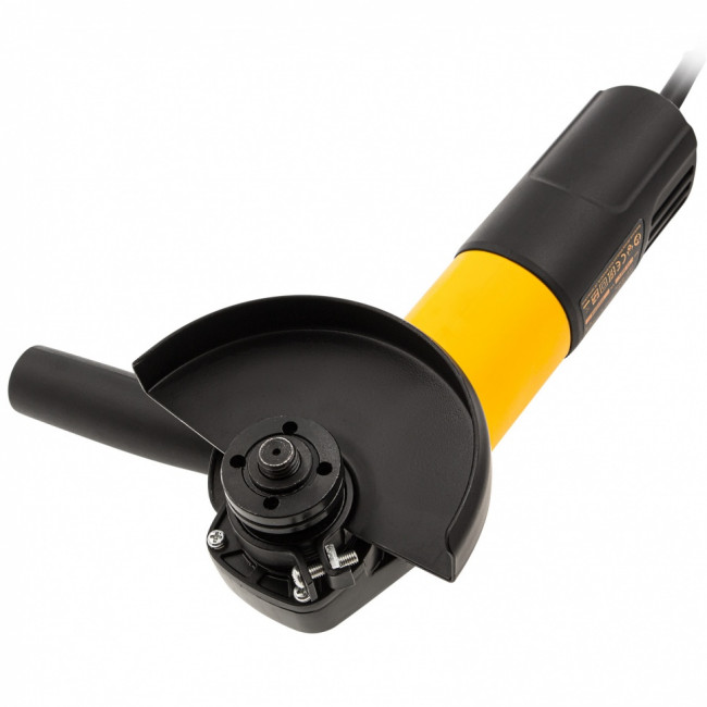 Машина шлифовальная угловая AGH125-900, 900 Вт, 125 мм, 11000 об/мин Denzel ( 26904 ) Машина шлифовальная угловая AGH125-900, 900 Вт, 125 мм, 11000 об/мин Denzel ( 26904 )