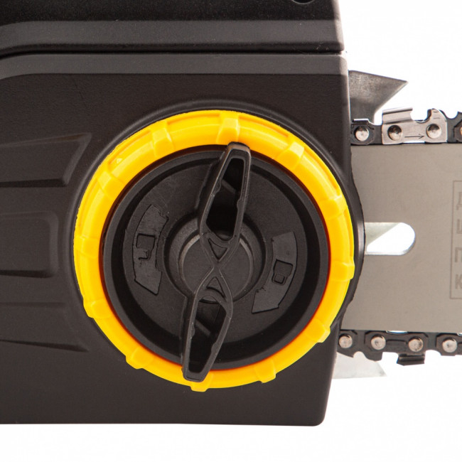 Пила цепная электрическая EDS-2000, 2 кВт,продольная, шина 40 см, шаг 3/8, паз 1.3 мм, 56 звеньев Denzel ( 95618 ) Пила цепная электрическая EDS-2000, 2 кВт,продольная, шина 40 см, шаг 3/8, паз 1.3 мм, 56 звеньев Denzel ( 95618 )