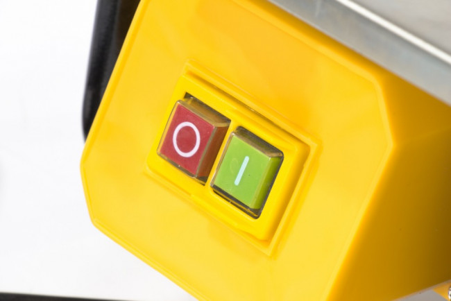 Плиткорез электрический TCD 180 C-1, 600 Вт, диск 180 х 2.2 x 22.2 Denzel Плиткорез электрический TCD 180 C-1, 600 Вт, диск 180 х 2.2 x 22.2 Denzel