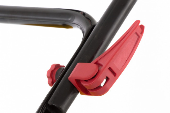 Газонокосилка электрическая GC-1500, 1500 Вт, ширина скашивания 36 см, 6 уровней высоты скашивания, пластиковый травосборник, 40 л Denzel Газонокосилка электрическая GC-1500, 1500 Вт, ширина скашивания 36 см, 6 уровней высоты скашивания, пластиковый травосборник, 40 л Denzel